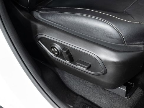 Used 2022 Jeep Grand Cherokee L Limited image 31