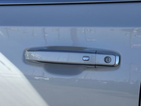 Used 2024 Chevrolet Tahoe High Country w/ Premium Package image 36