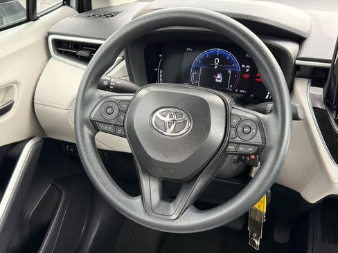 Used 2026 Toyota Corolla Cross L FWD image 28