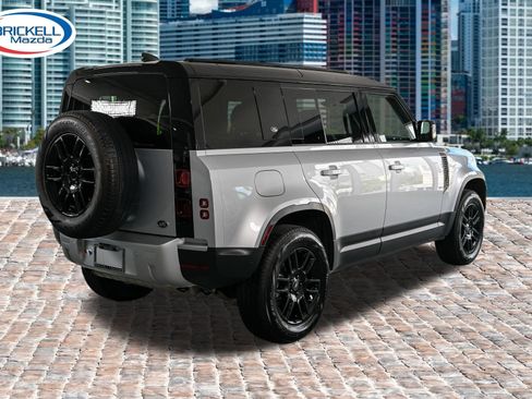Used 2023 Land Rover Defender 110 S AWD/4WD image 4