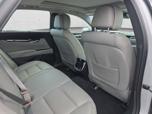 Used 2014 Cadillac XTS Premium FWD image 11