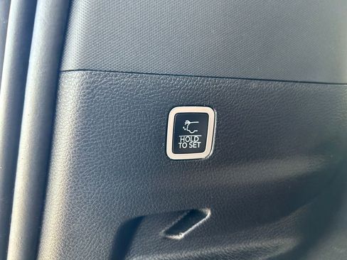 Certified 2023 Jeep Grand Wagoneer L Series III w/ Rear Seat Video Group 1 AWD/4WD image 33