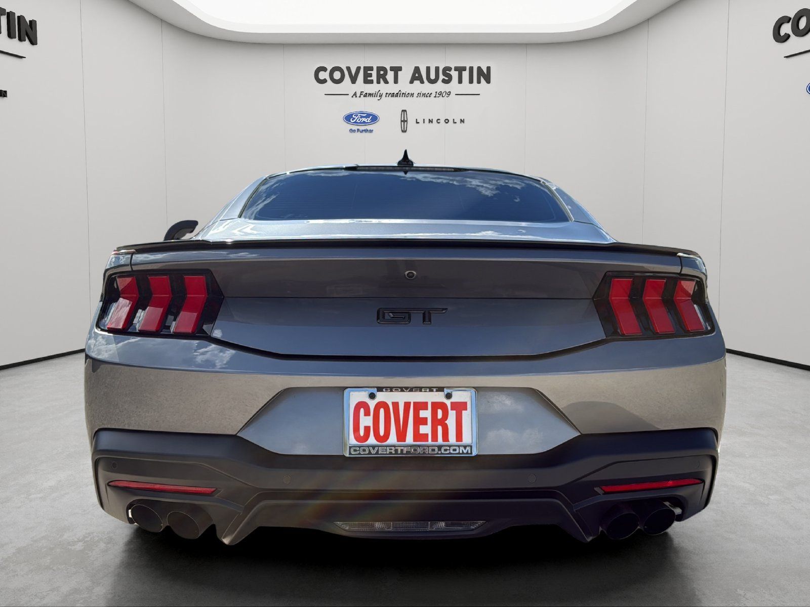 Used 2025 Ford Mustang GT Premium RWD image 4