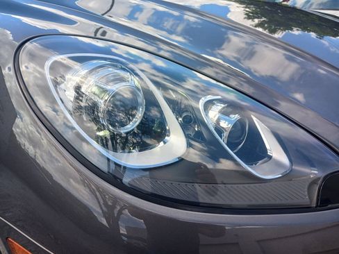 Used 2017 Porsche Macan AWD/4WD image 24
