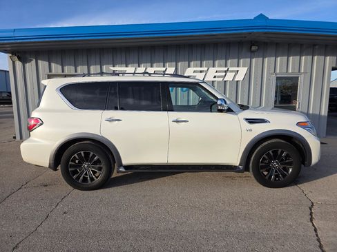 Used 2018 Nissan Armada Platinum image 5