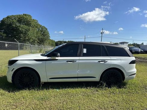 Used 2020 Lincoln Aviator Reserve w/ Equipment Group 202A AWD/4WD image 3