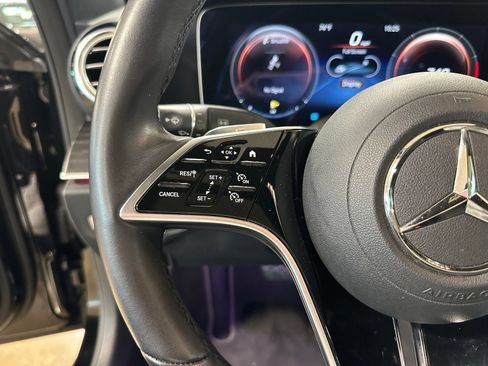 Used 2022 Mercedes-Benz E 350 Sedan image 17