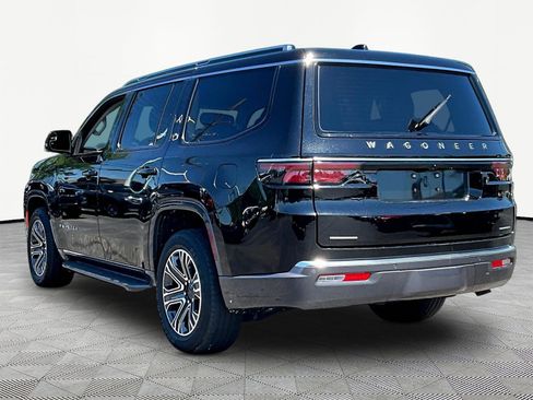 Used 2022 Jeep Wagoneer Series III AWD/4WD image 4