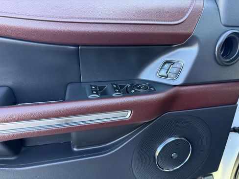 Used 2024 Ford Expedition Limited image 20