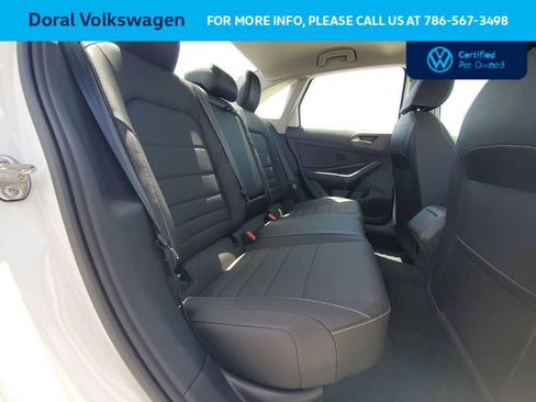 Certified 2023 Volkswagen Jetta SE w/ Panoramic Sunroof Package FWD image 31