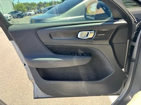 Used 2024 Volvo XC40 Recharge Ultimate w/ Protection Package Premier AWD/4WD image 5