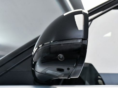 Used 2025 Land Rover Range Rover SE image 91