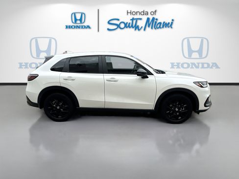 Certified 2025 Honda HR-V Sport image 8