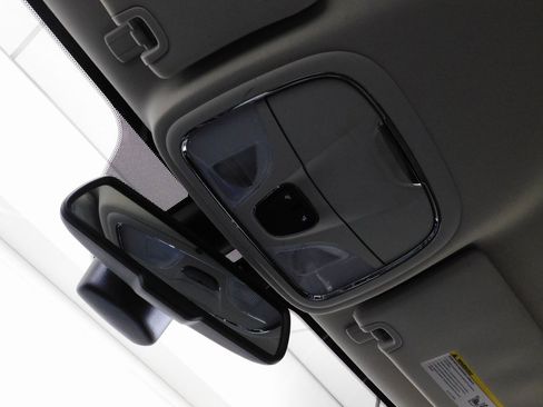 Used 2017 Jeep Cherokee Latitude w/ Comfort & Convenience Group image 65