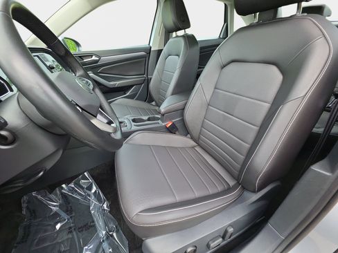 Used 2023 Volkswagen Jetta SE w/ Panoramic Sunroof Package FWD image 15