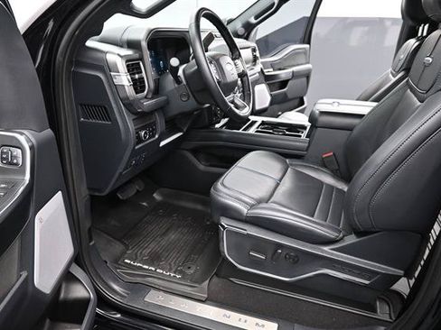 Used 2025 Ford F350 Platinum w/ FX4 Off-Road Package AWD/4WD image 12