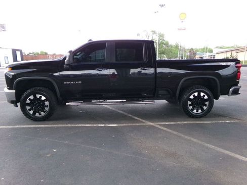 Used 2022 Chevrolet Silverado 2500 LT w/ Convenience Package AWD/4WD image 1