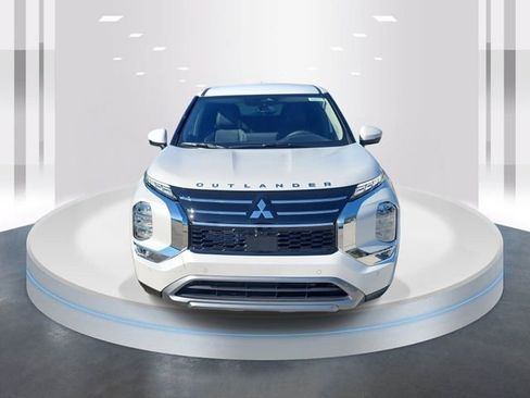New 2026 Mitsubishi Outlander SE image 2