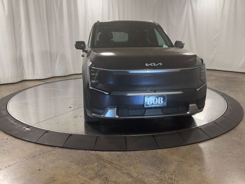 New 2026 Kia EV9 Wind image 4