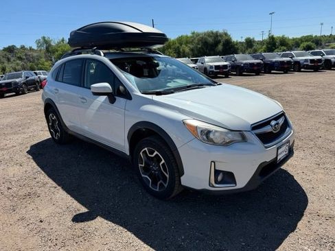 Used 2017 Subaru Crosstrek 2.0i Premium AWD/4WD image 8