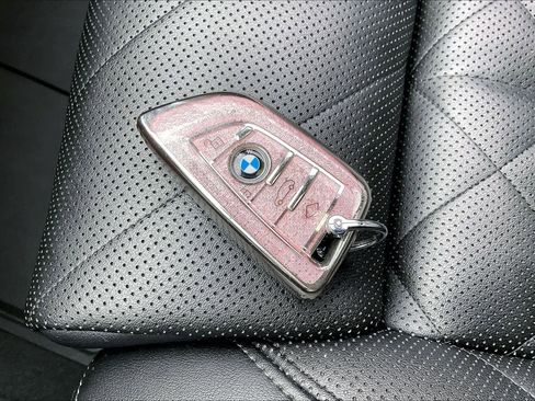 Used 2023 BMW X5 xDrive40i w/ Luxury Seating Package image 15