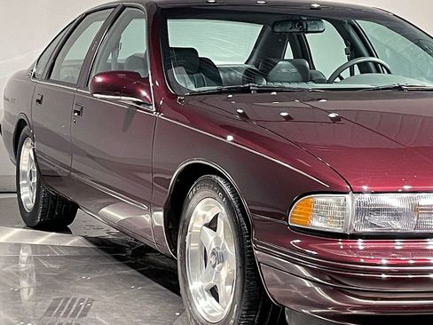 Used 1995 Chevrolet Impala SS image 19