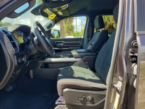 Used 2025 RAM 1500 Big Horn RWD image 11
