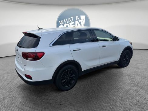 Used 2019 Kia Sorento AWD image 3