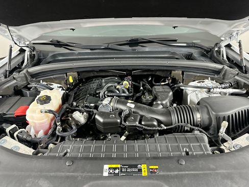 Used 2023 Jeep Grand Cherokee L Limited w/ Luxury Tech Group II image 35