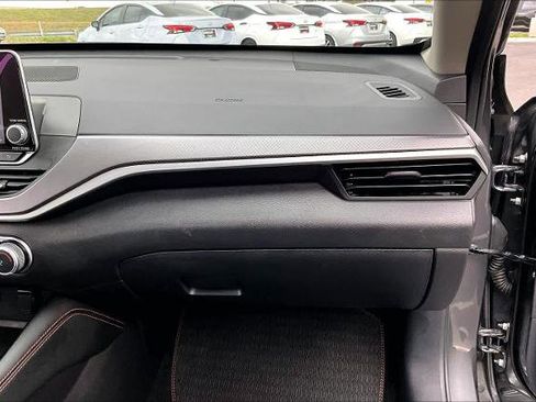 Certified 2025 Nissan Altima 2.5 SR FWD image 19