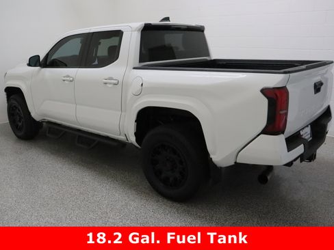 Certified 2024 Toyota Tacoma SR5 image 9