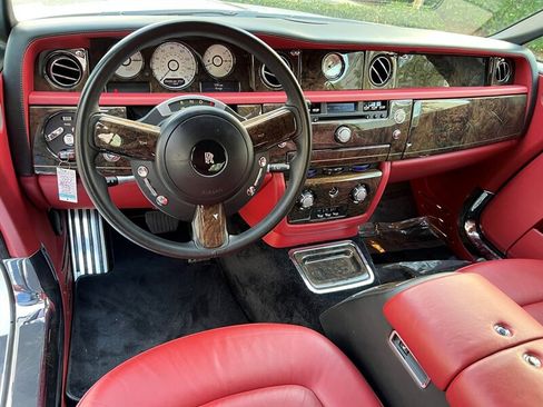 Used 2010 Rolls-Royce Phantom Coupe RWD image 18