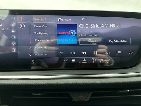 New 2026 Buick Envision Preferred image 13