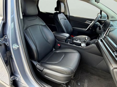Certified 2023 Kia Sportage EX FWD image 18