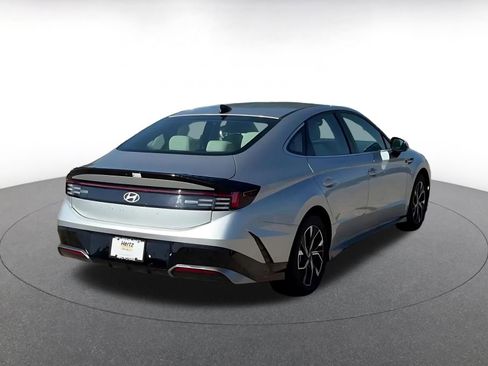 Used 2025 Hyundai Sonata SEL FWD image 11