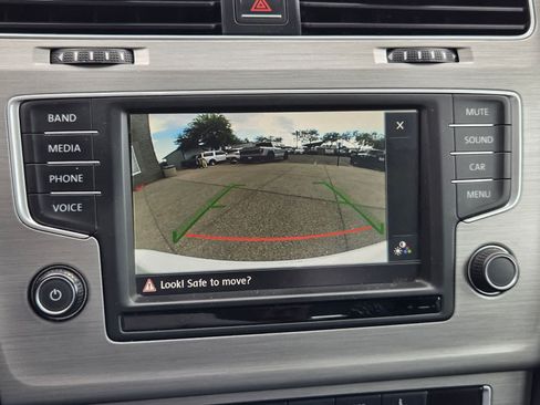 Used 2016 Volkswagen Golf SE FWD image 10