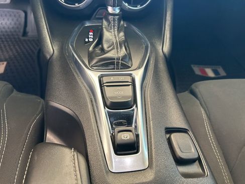 Used 2020 Chevrolet Camaro LT image 42