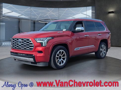 Used 2024 Toyota Sequoia Capstone image 1