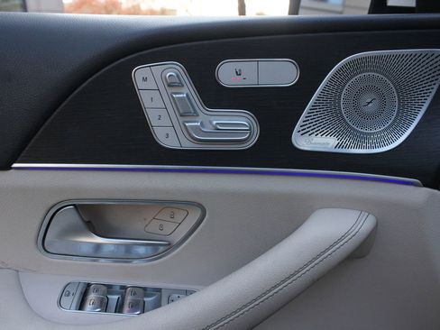 Used 2020 Mercedes-Benz GLE 350 4MATIC w/ Premium Package image 20