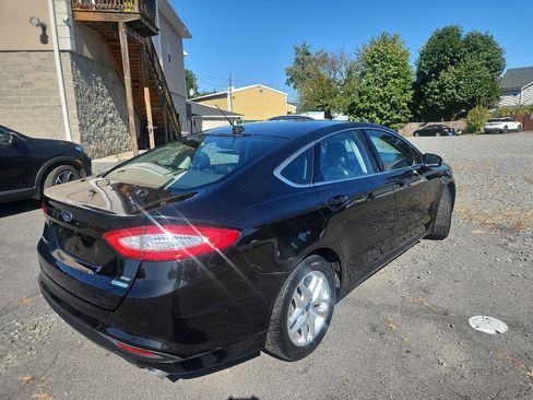 Used 2013 Ford Fusion SE image 3