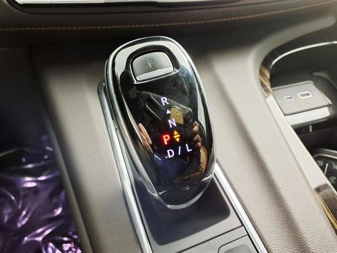 Certified 2021 Cadillac Escalade Premium Luxury w/ Driver Assist Tech Package image 21