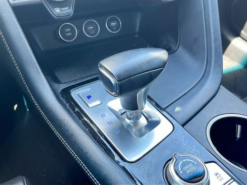 Used 2023 Genesis G70 2.0T RWD image 17