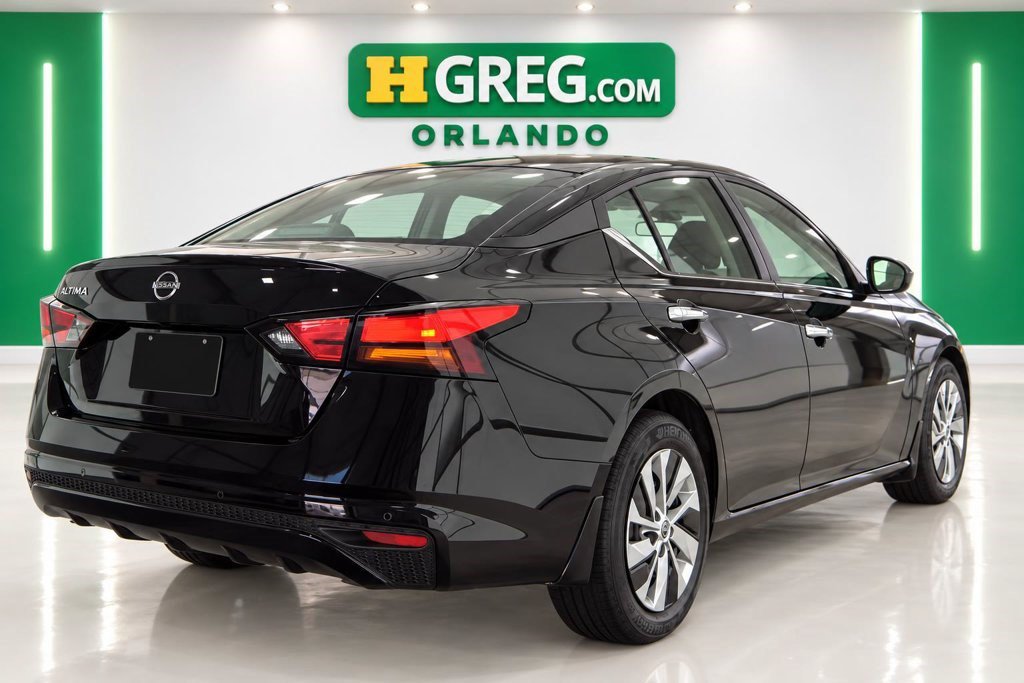 Used 2023 Nissan Altima 2.5 S FWD image 6