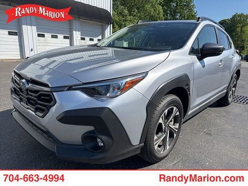 Used 2025 Subaru Crosstrek 2.0i Premium image 1