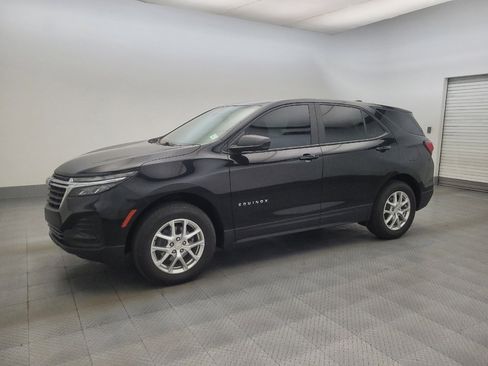 Used 2024 Chevrolet Equinox LS w/ LS Convenience Package AWD/4WD image 2