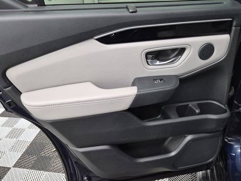 Used 2023 Honda Pilot EX-L image 17