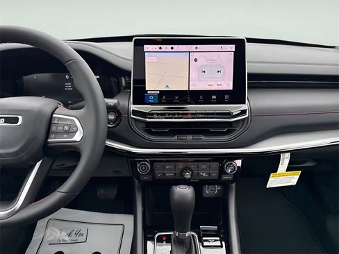 New 2026 Jeep Compass Trailhawk image 14