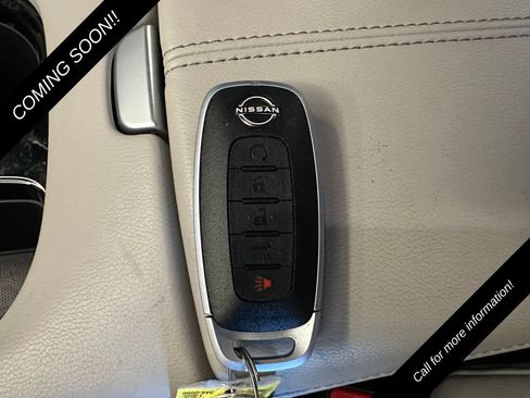 Used 2025 Nissan Murano SV AWD/4WD image 17