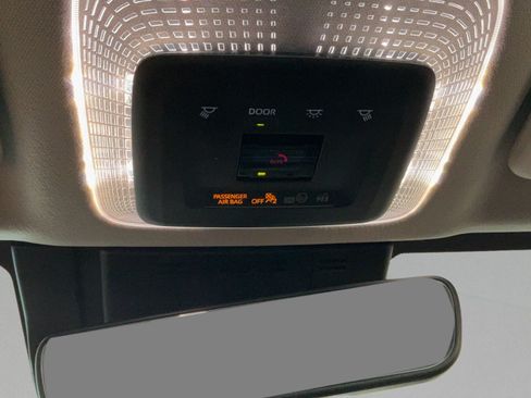 Used 2025 Toyota Prius XLE FWD image 18
