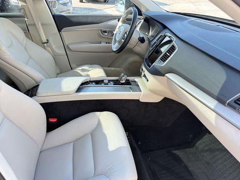 Used 2024 Volvo XC90 B5 Core w/ Protection Package Premier AWD/4WD image 30